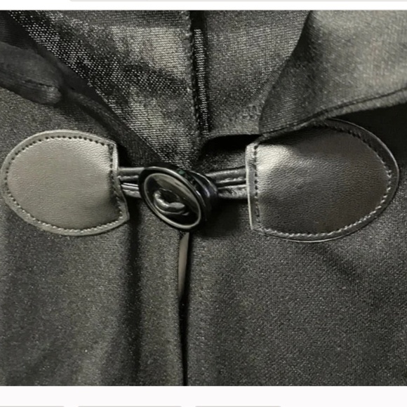 Harry Potter Slytherin Hooded Hogwarts’ Cape Adult One Size Black/Green - Picture 6 of 11